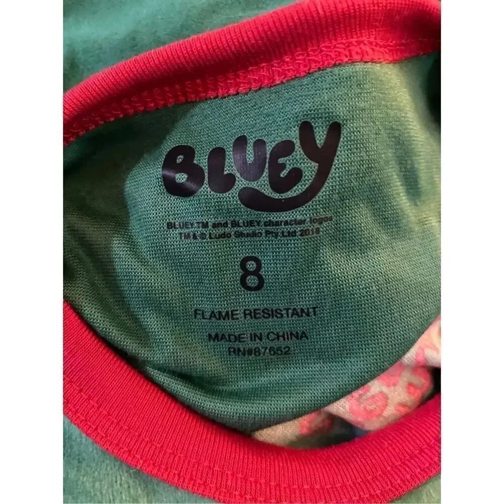 Bluey childrens 2 Piece merry everything flannel pajamas, size 8